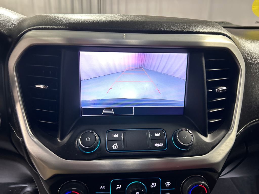 Used 2023 GMC Acadia SLE w/ Driver Convenience Package image 18