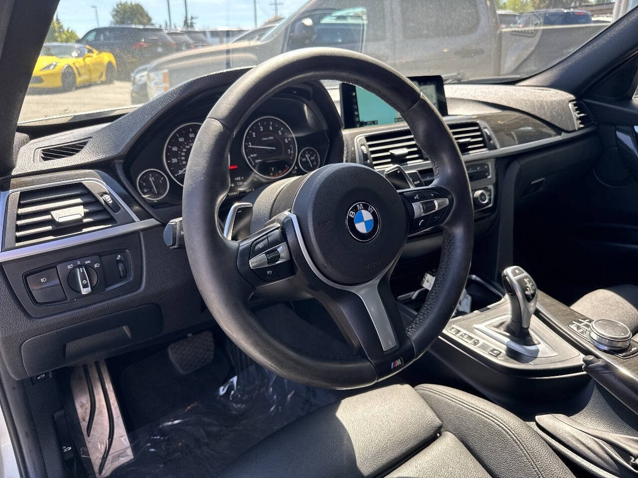 Used 2017 BMW 330i xDrive Wagon AWD/4WD image 30