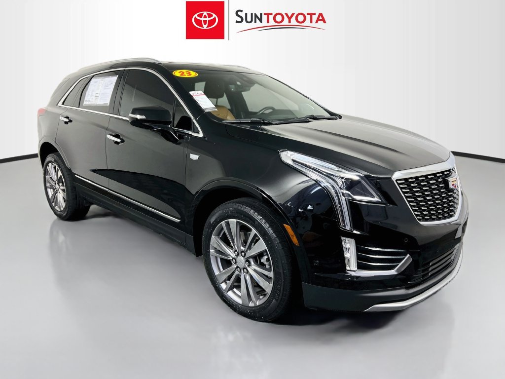 Used 2023 Cadillac XT5 Premium Luxury w/ Technology Package FWD image 1