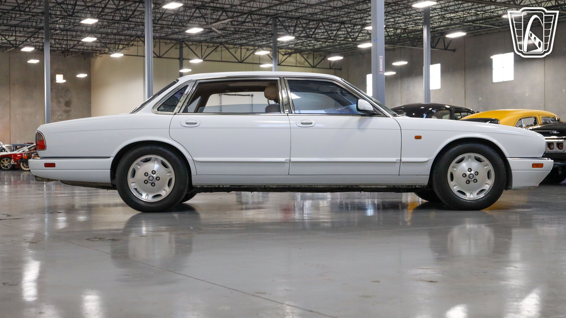 Used 1997 Jaguar XJ6 L RWD image 11