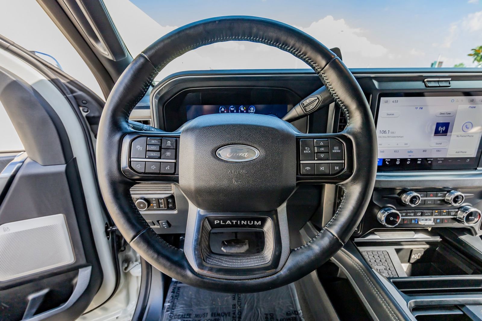 Used 2025 Ford F450 Platinum w/ FX4 Off-Road Package AWD/4WD image 18