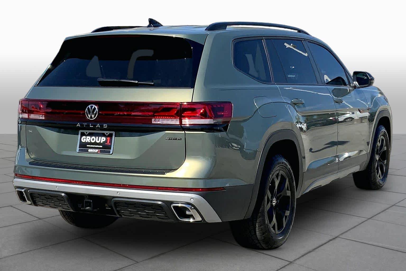 Used 2026 Volkswagen Atlas Peak Edition AWD/4WD image 13
