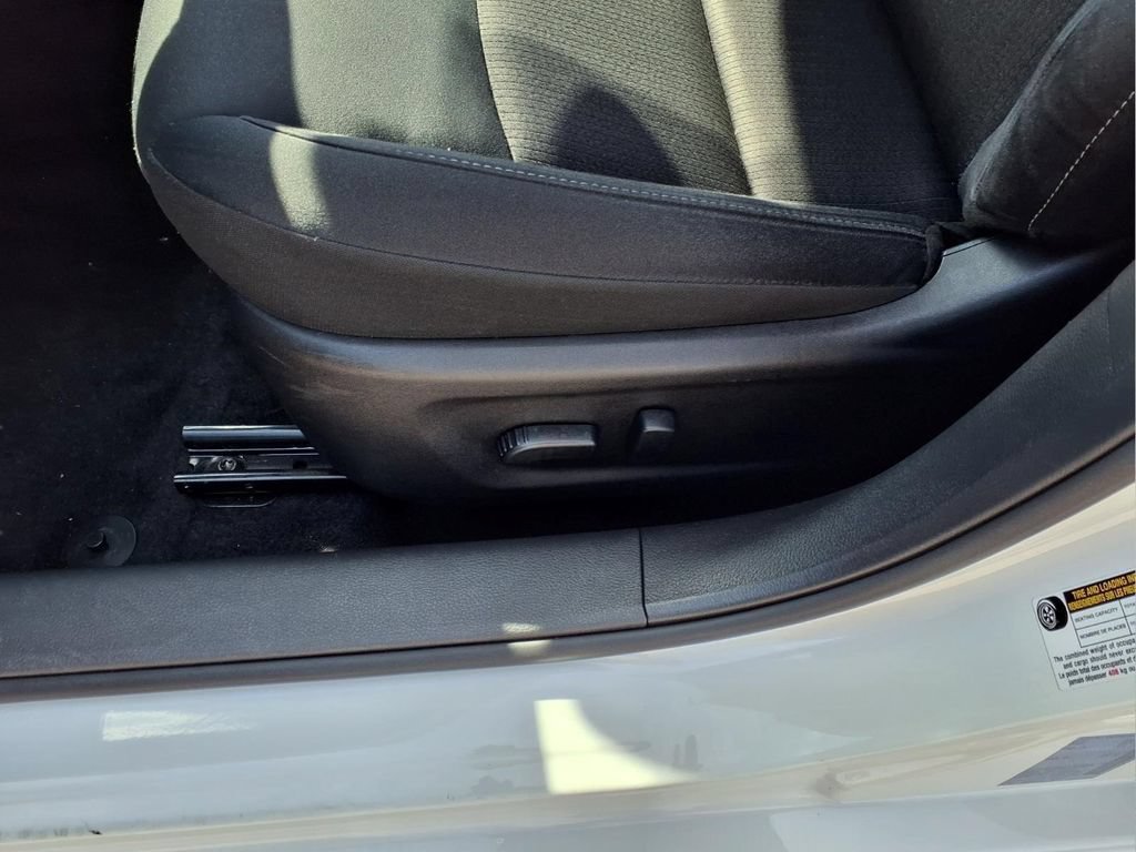 Used 2025 Nissan Altima 2.5 SV FWD image 22