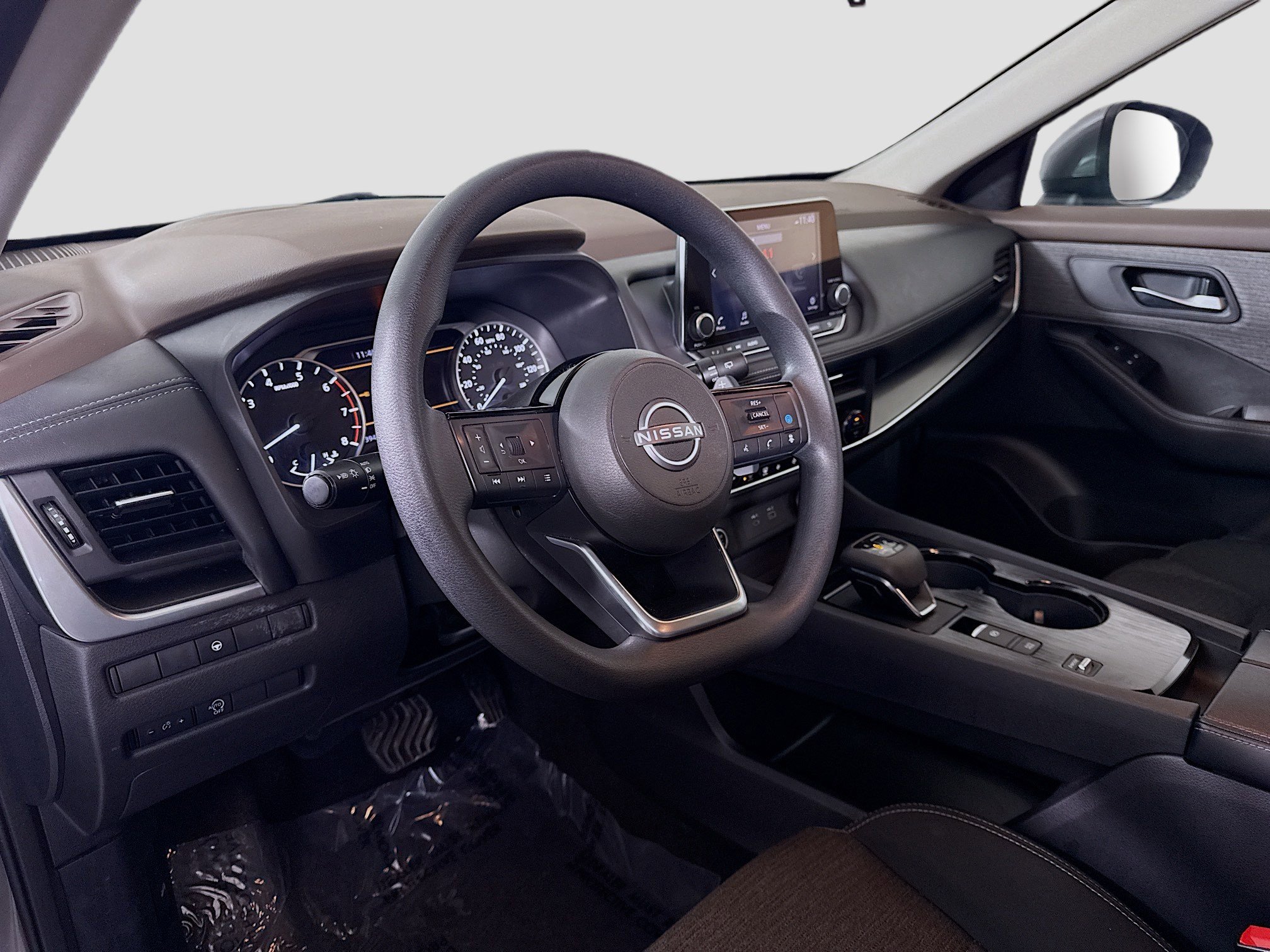 Used 2023 Nissan Rogue SV image 18