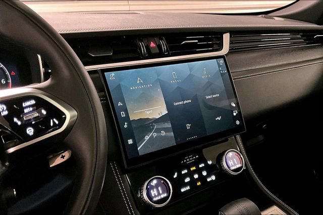 Certified 2025 Jaguar F-PACE R-Dynamic S image 5