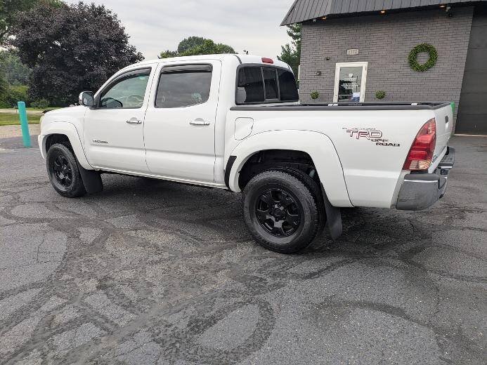 Used 2007 Toyota Tacoma PreRunner RWD image 3