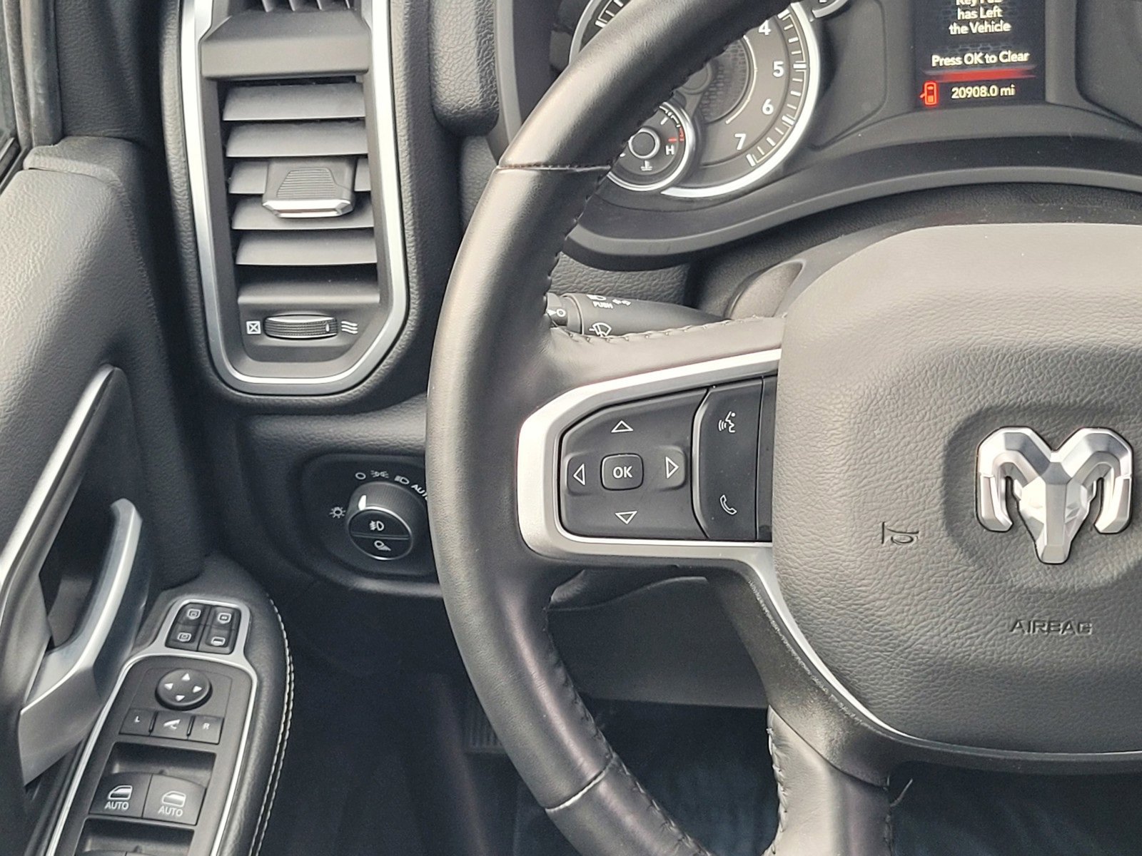 Used 2024 RAM 2500 Big Horn w/ Bed Utility Group image 13