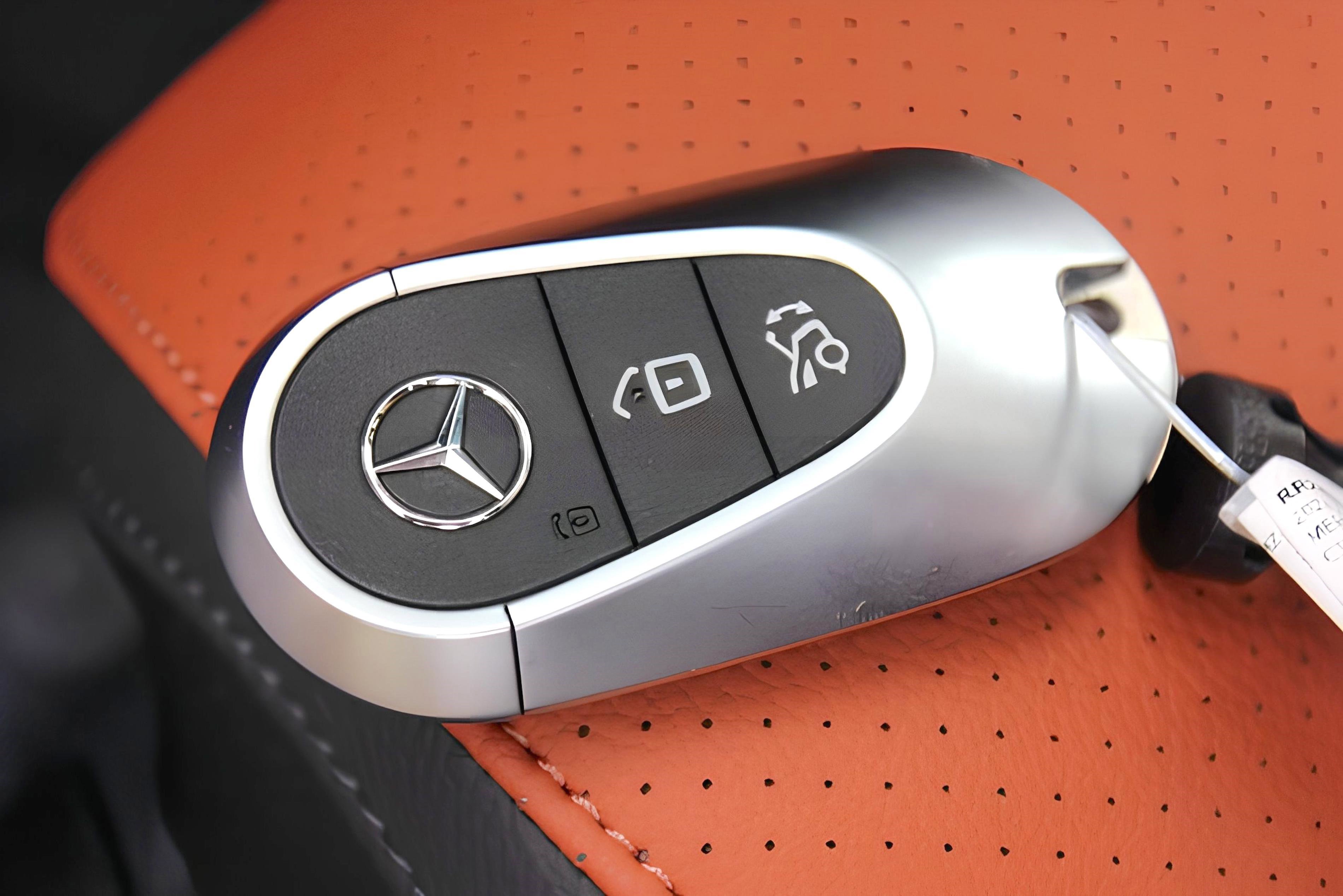 Used 2024 Mercedes-Benz C 300 Sedan image 34