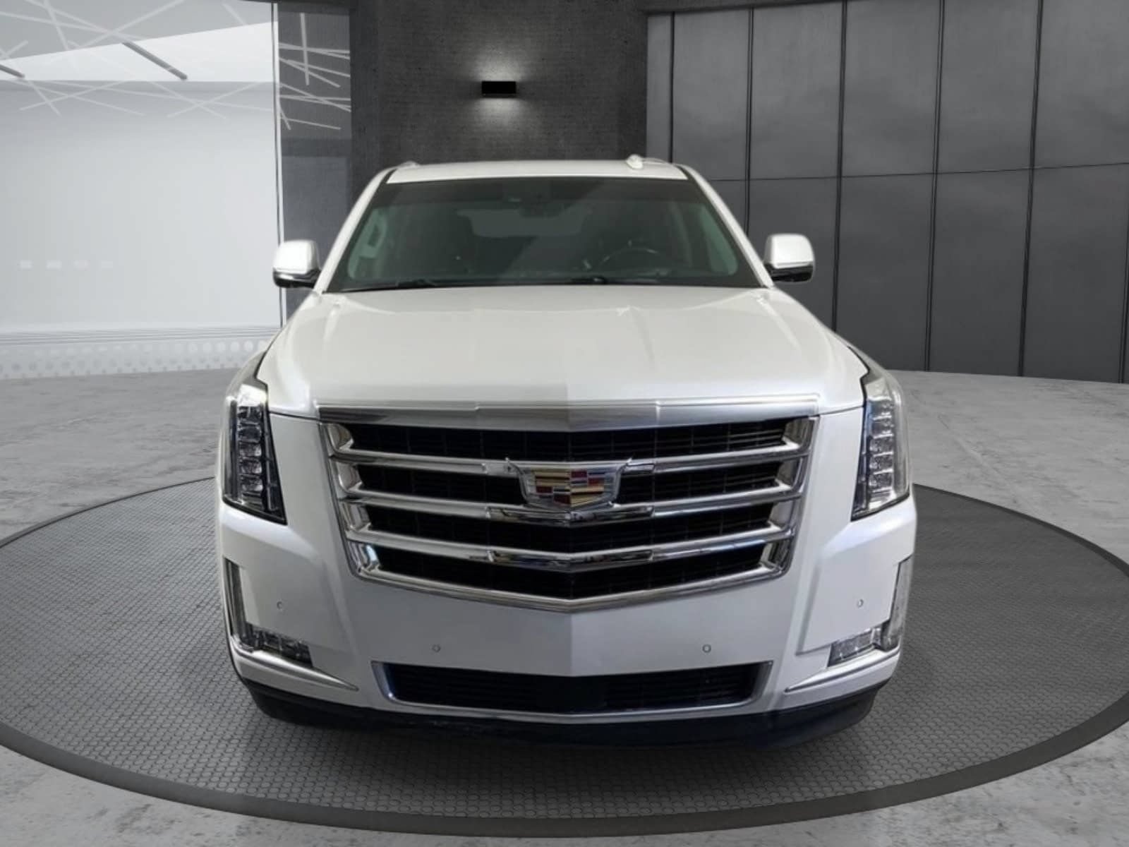 Used 2017 Cadillac Escalade Premium Luxury AWD/4WD image 2