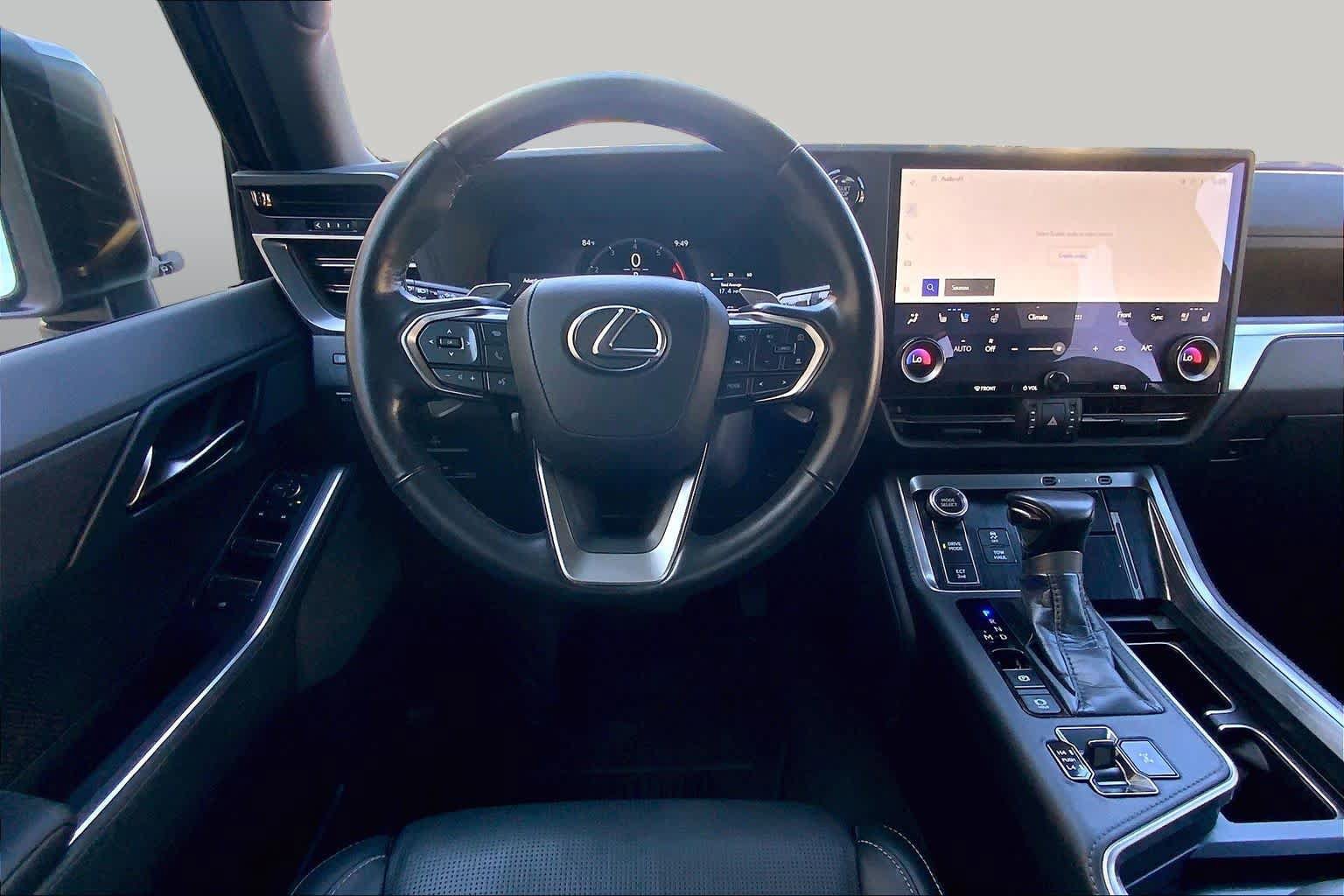 Used 2025 Lexus GX 550 w/ Accessory Package (2T) AWD/4WD image 6