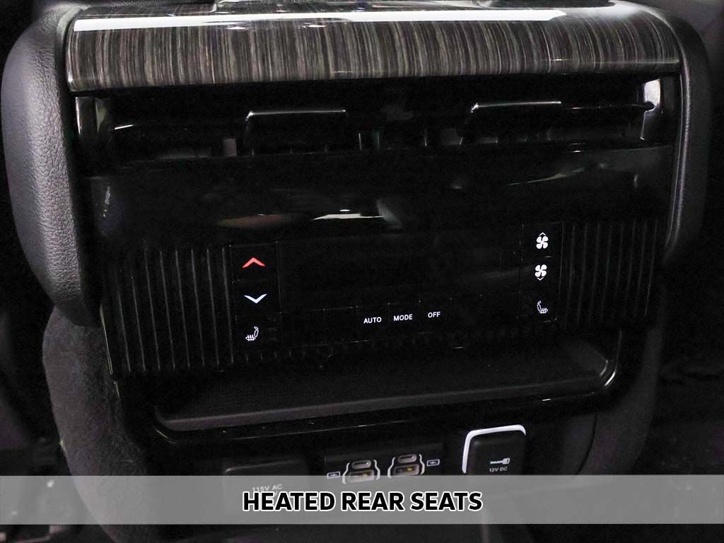 Used 2022 Jeep Wagoneer Series III w/ Flexible Seating Group AWD/4WD image 9