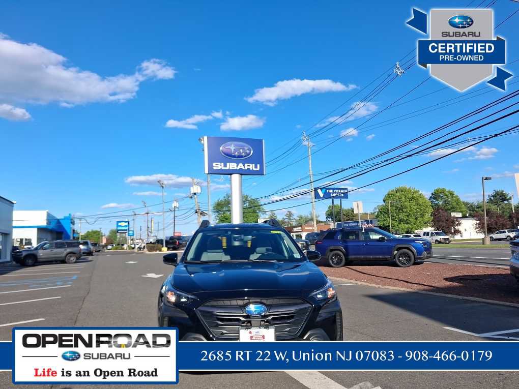 Used 2025 Subaru Outback Premium AWD/4WD image 1