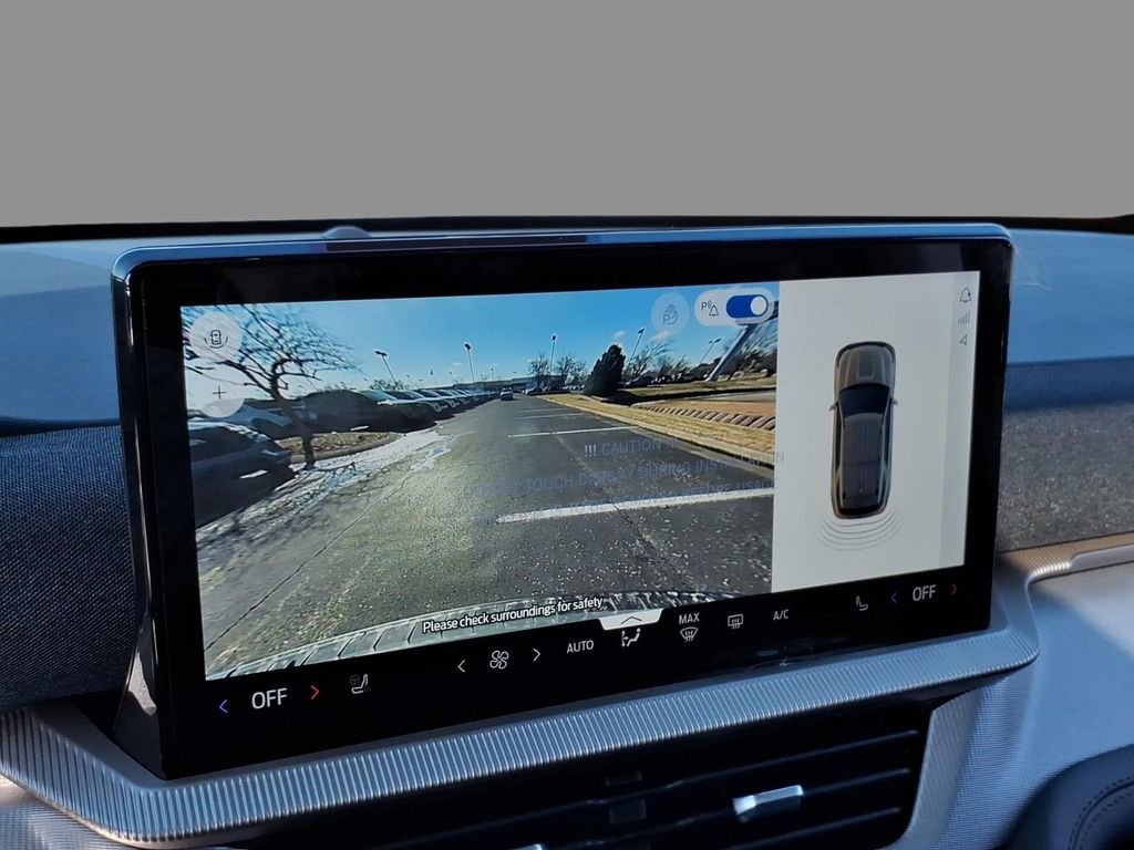 New 2026 Ford Explorer Active image 24