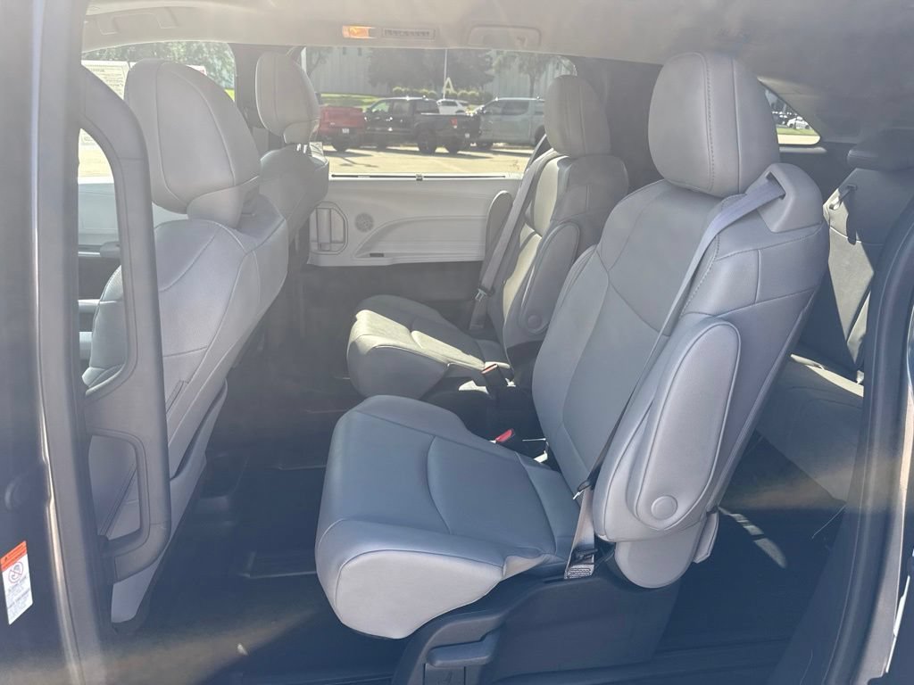 Certified 2025 Toyota Sienna XLE w/ XLE Plus Package AWD/4WD image 10