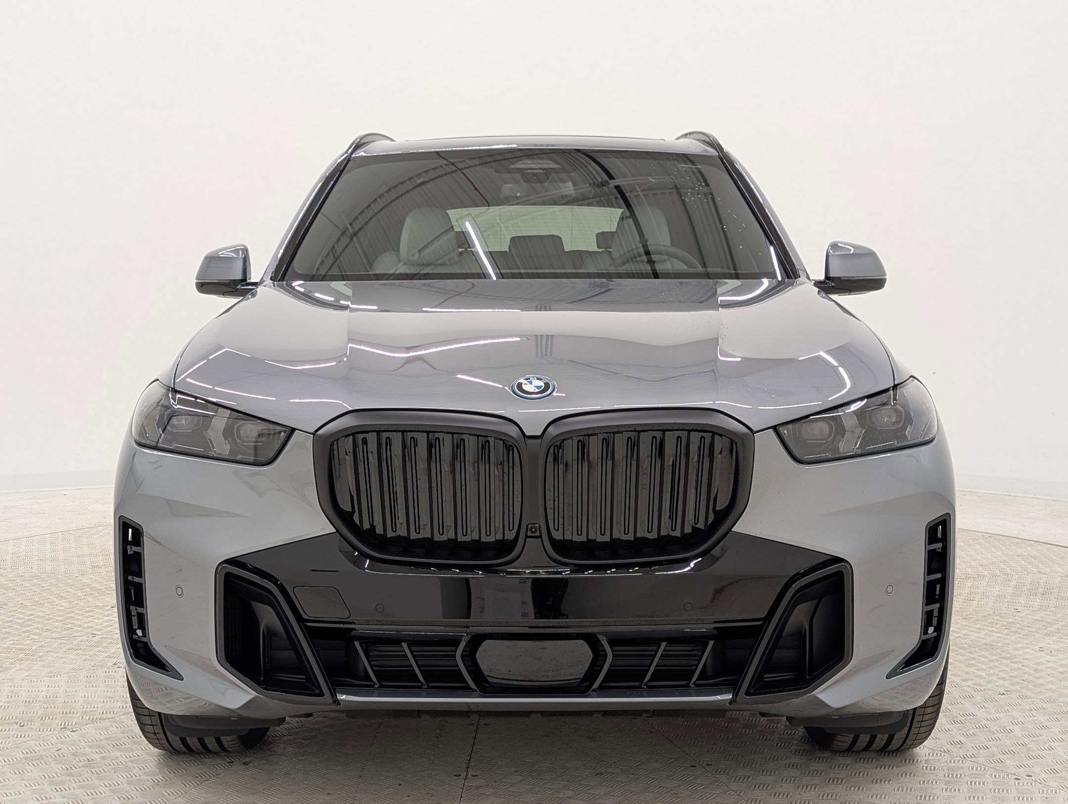 New 2026 BMW X5 xDrive50e w/ M Sport Package AWD/4WD image 6