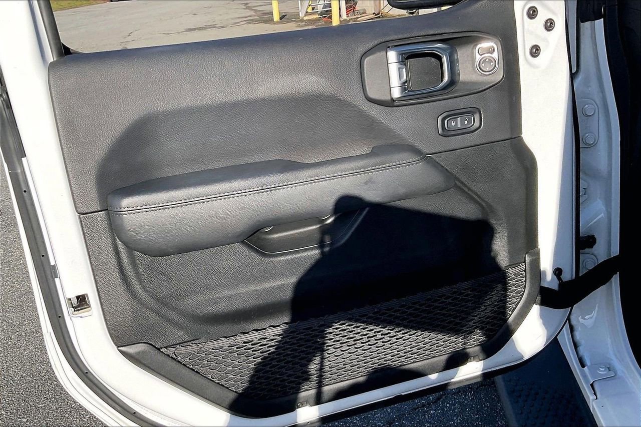 Certified 2023 Jeep Wrangler Altitude image 26