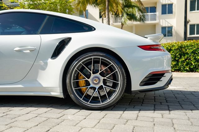 Used 2017 Porsche 911 4 Coupe AWD/4WD image 16