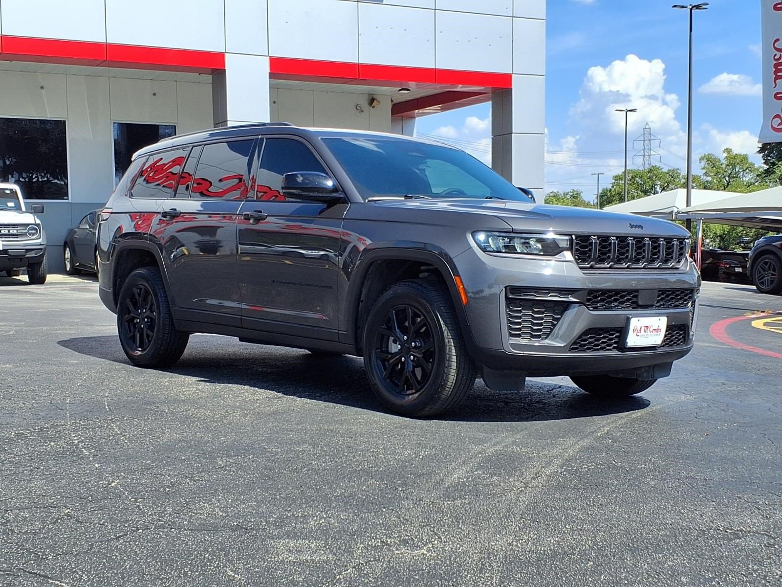Used 2026 Jeep Grand Cherokee L 2WD image 4
