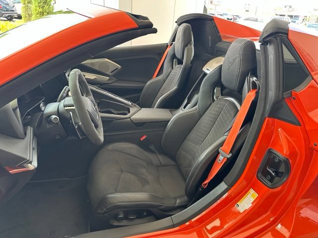 Used 2021 Chevrolet Corvette Stingray Premium Conv w/ Z51 Performance Package RWD image 12