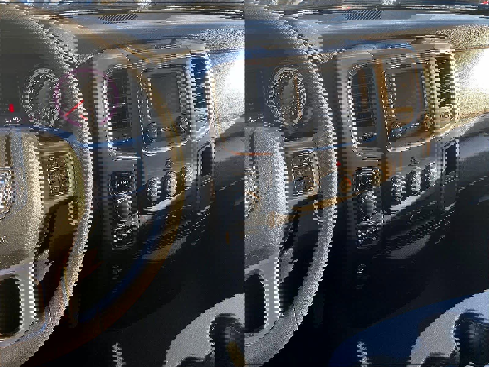 Used 2024 RAM 1500 Classic SLT image 9