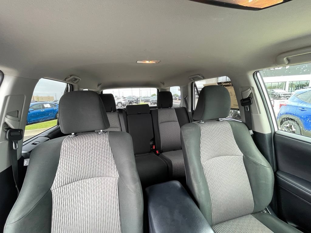 Used 2022 Toyota 4Runner SR5 AWD/4WD image 28