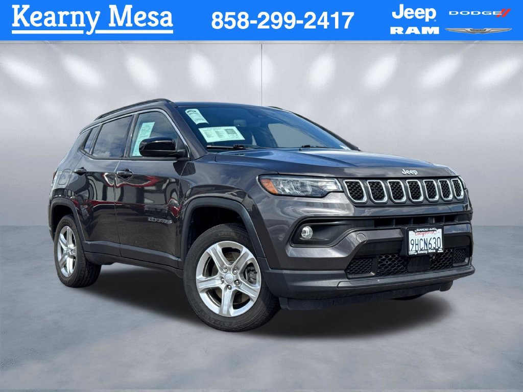 Certified 2023 Jeep Compass Latitude w/ Convenience Group AWD/4WD image 1
