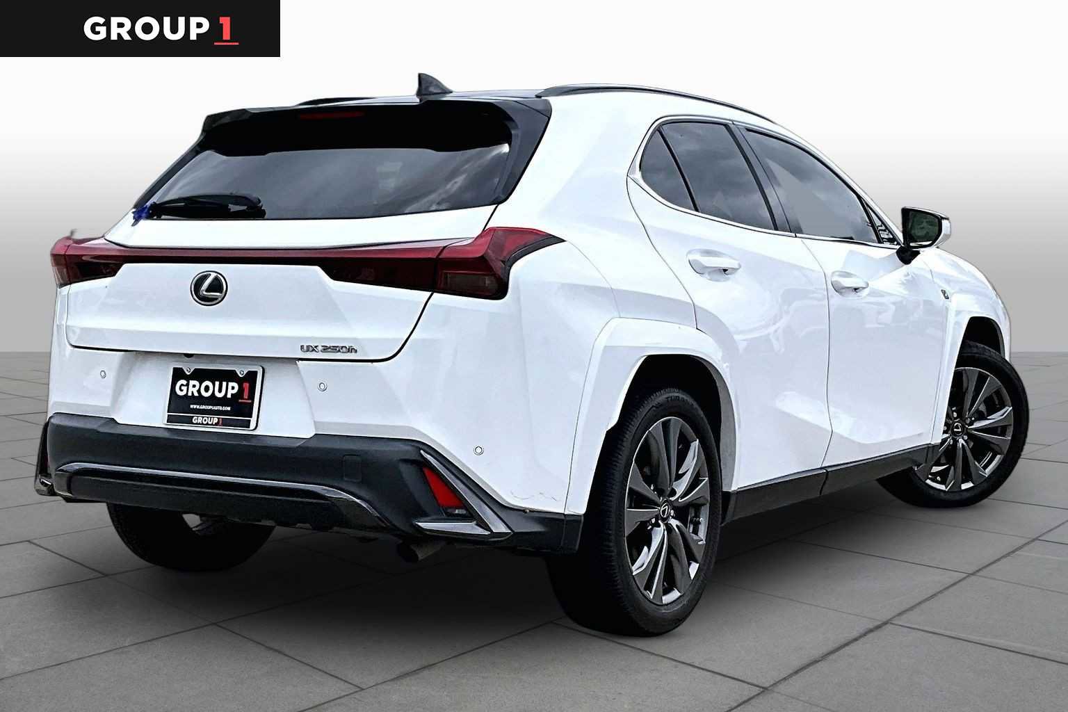 Certified 2024 Lexus UX 250h F Sport FWD image 11