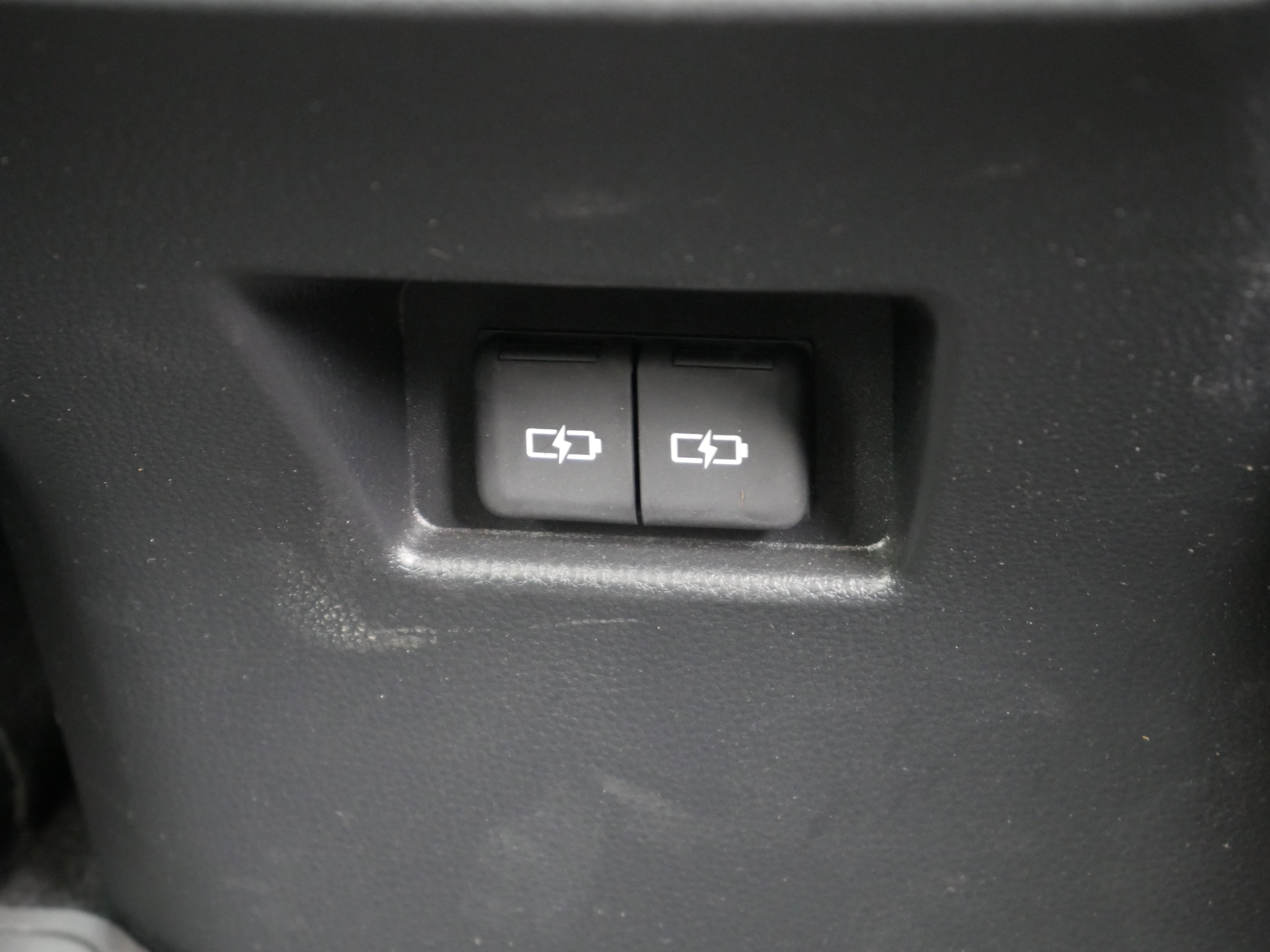 Used 2023 Toyota Venza Nightshade image 31