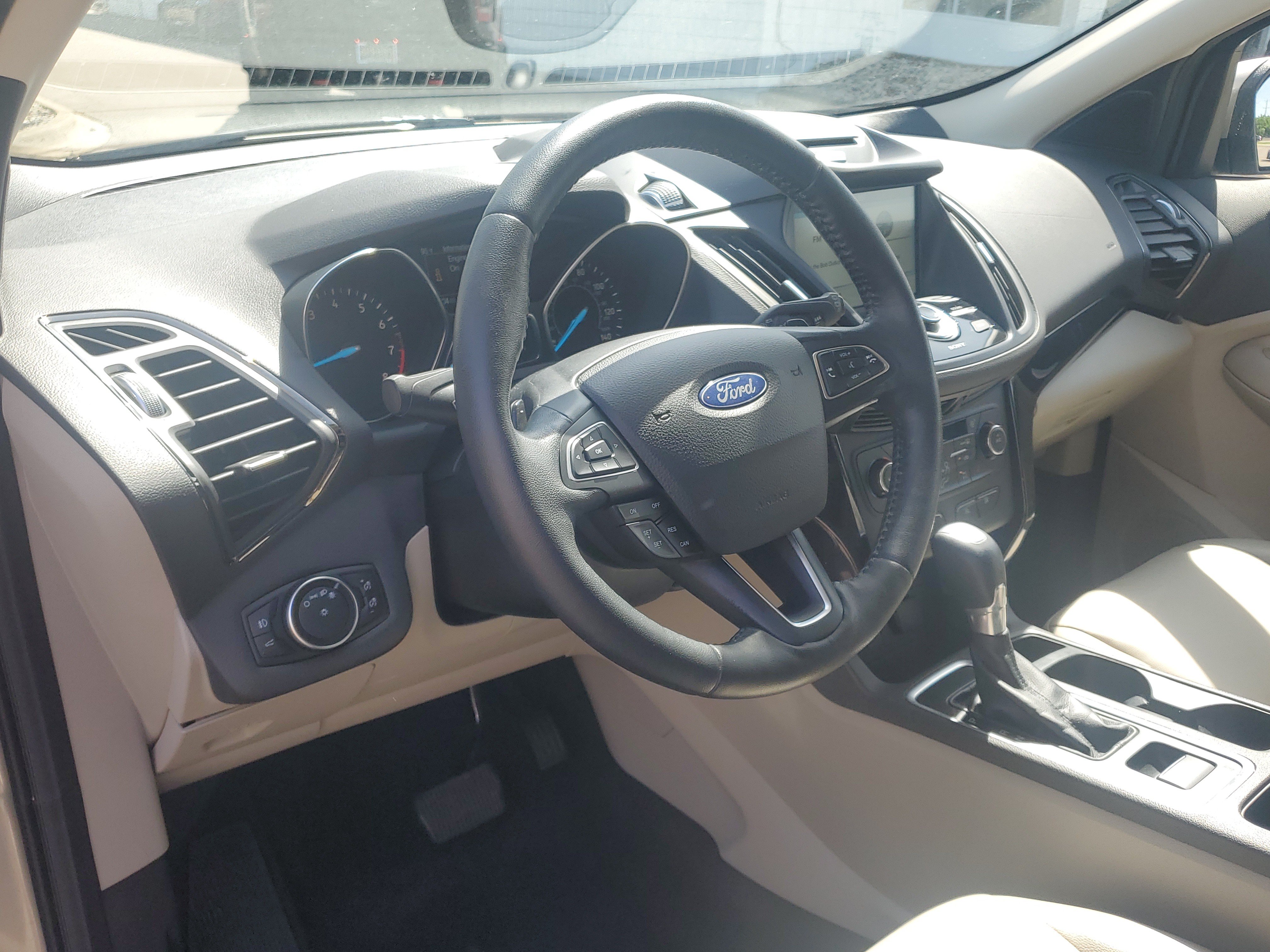 Used 2017 Ford Escape Titanium FWD image 10