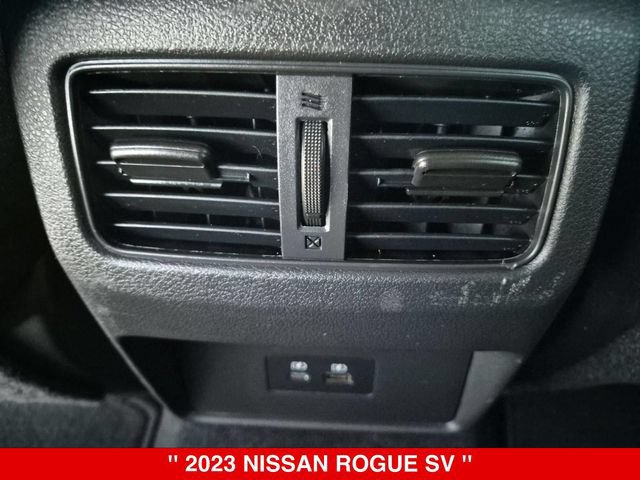 Used 2023 Nissan Rogue SV AWD/4WD image 30