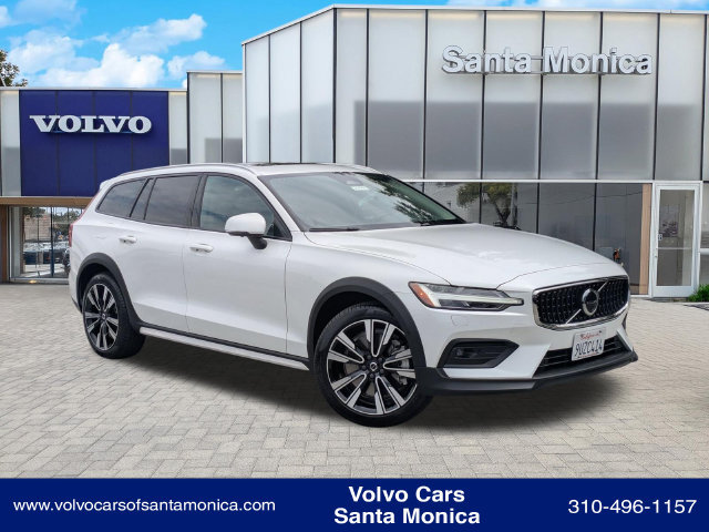 Certified 2025 Volvo V60 B5 Cross Country Ultra
