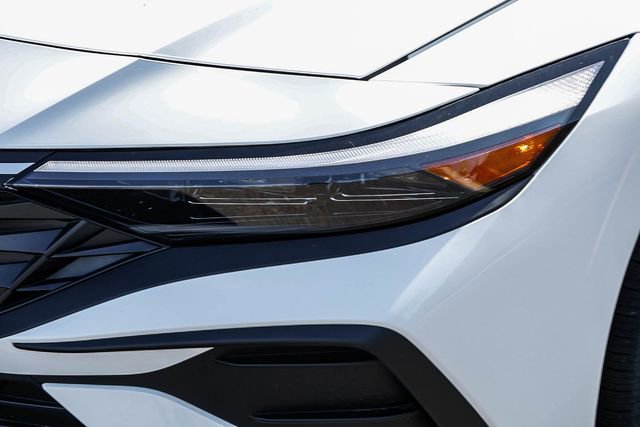 New 2026 Hyundai Elantra Sport FWD image 8
