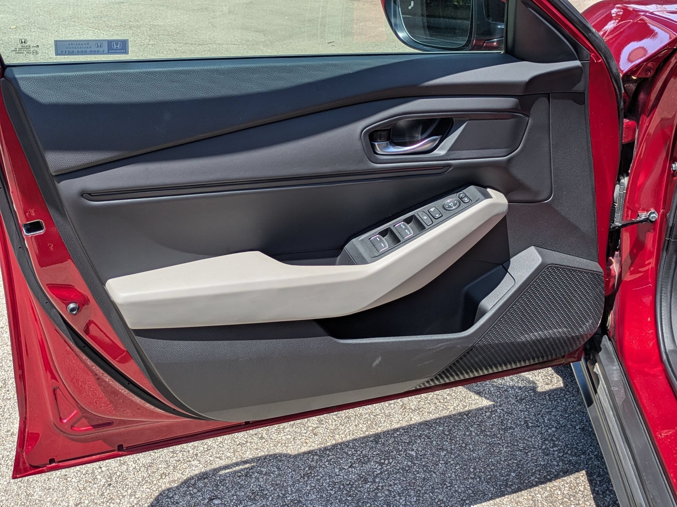 Certified 2025 Honda Accord SE image 11
