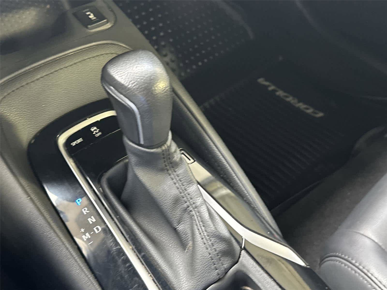 Used 2020 Toyota Corolla XSE FWD image 18