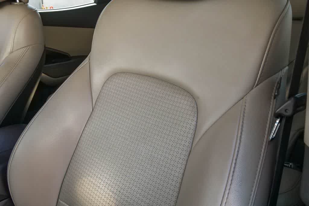 Used 2013 Hyundai Santa Fe Sport 2.0T FWD image 19