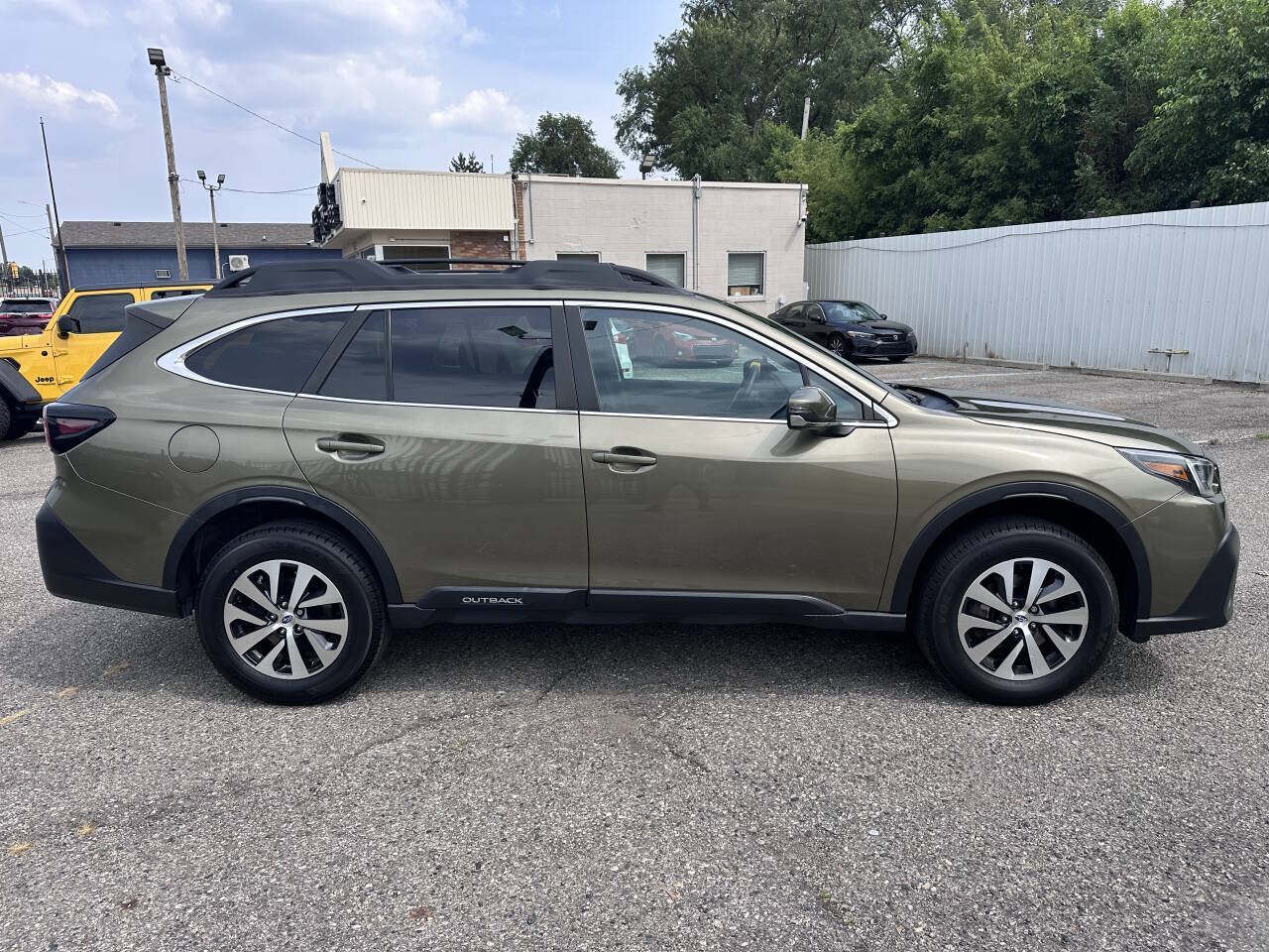 Used 2021 Subaru Outback Premium AWD/4WD image 8