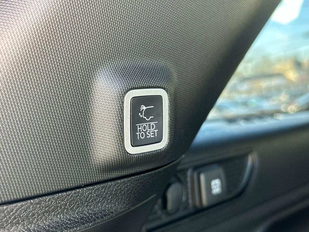 New 2026 Jeep Grand Cherokee Limited image 9