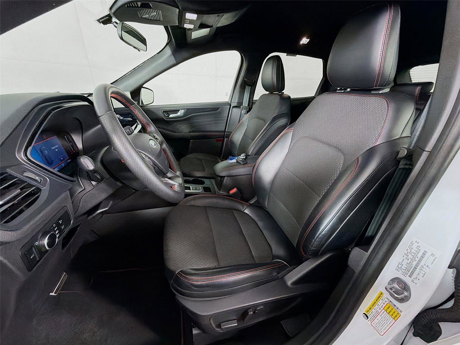 Used 2023 Ford Escape ST-Line w/ Tech Pack #1 image 11