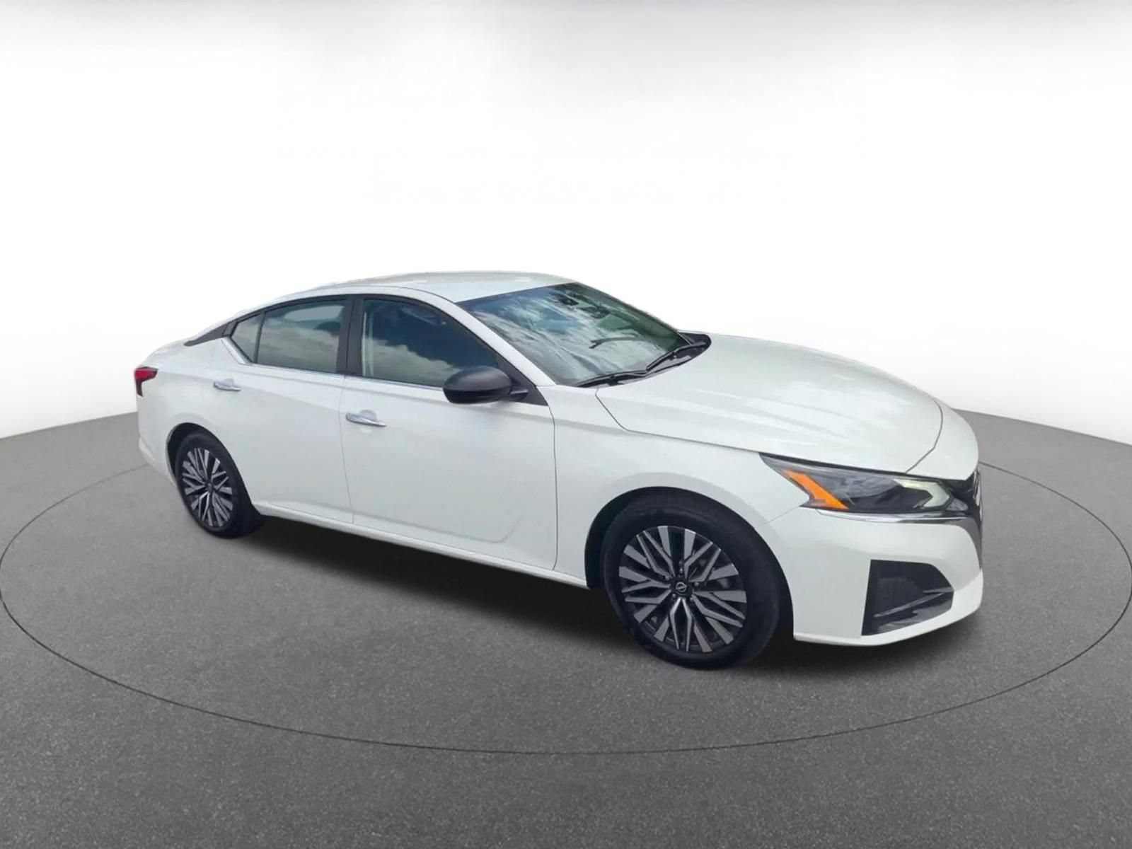 Used 2025 Nissan Altima 2.5 SV FWD video 2