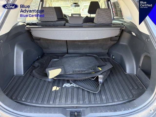 Used 2021 Toyota RAV4 LE AWD/4WD image 7