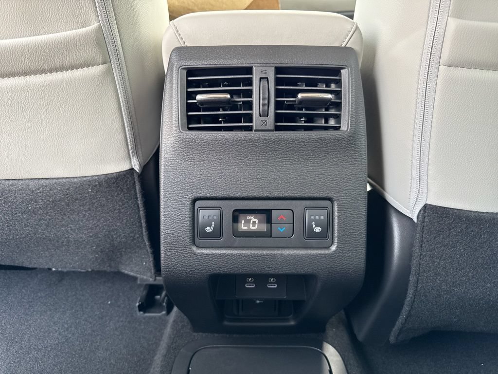New 2026 Mitsubishi Outlander SEL AWD/4WD image 29