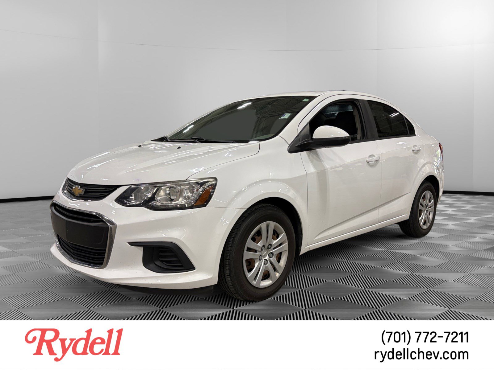 Used 2017 Chevrolet Sonic LS FWD image 1