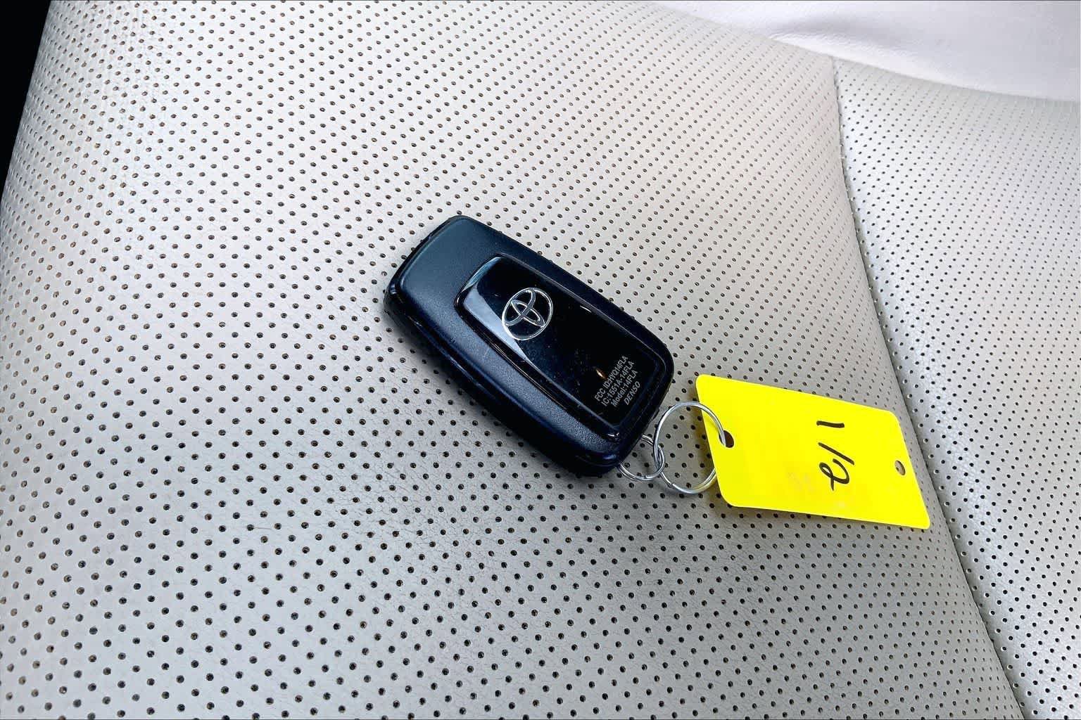Used 2022 Toyota 4Runner Limited AWD/4WD image 20