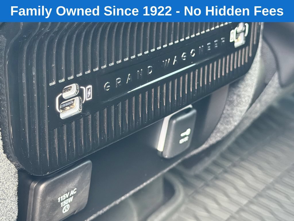 Used 2025 Jeep Grand Wagoneer L Series II Obsidian w/ Quick Order Packagew 28T AWD/4WD image 25