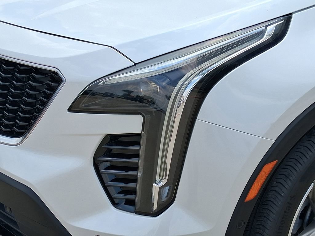Used 2023 Cadillac XT4 Sport w/ Enhanced Visibility Package FWD image 7