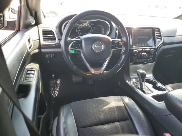 Used 2020 Jeep Grand Cherokee Altitude RWD image 11