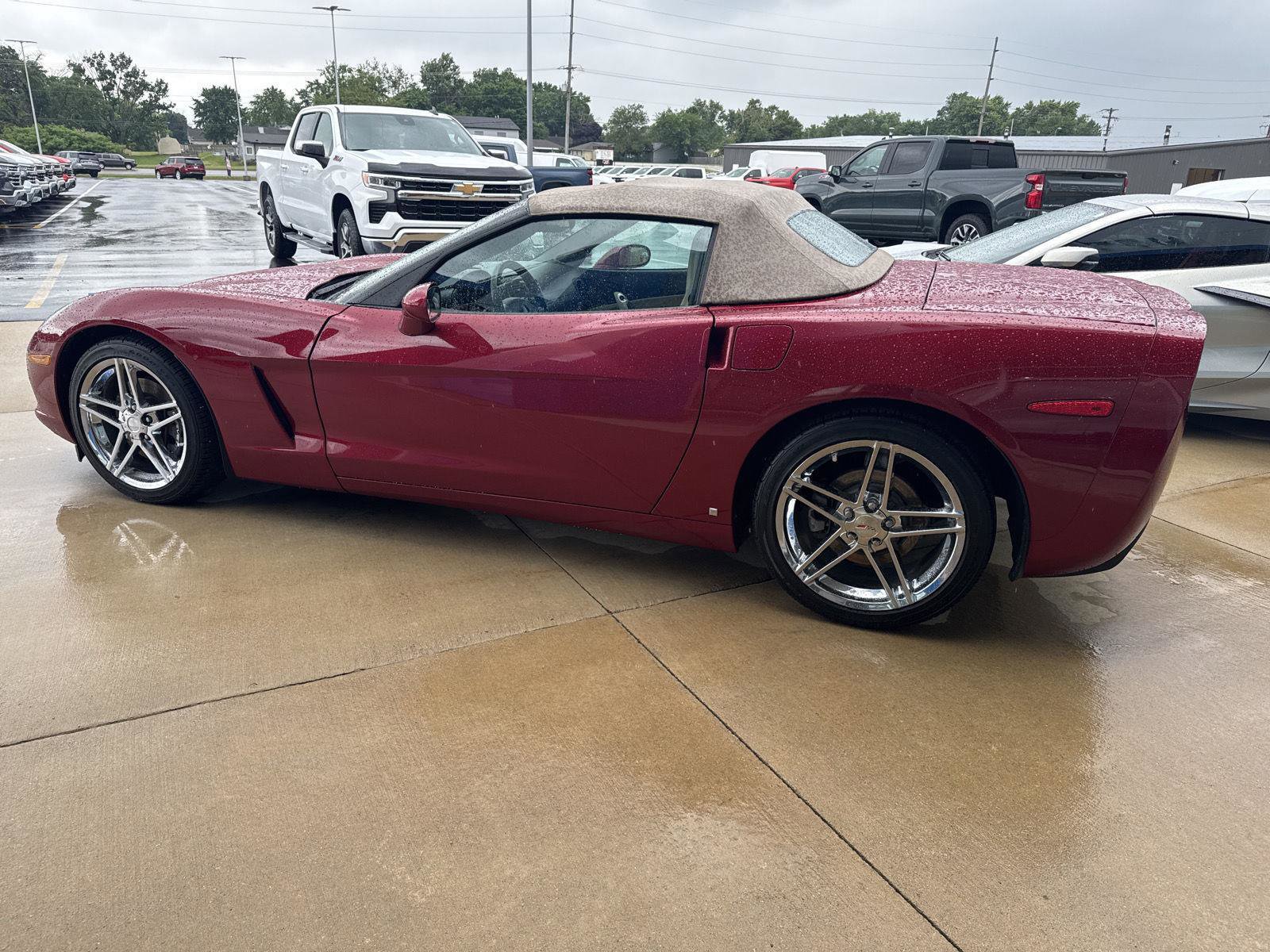 Used 2008 Chevrolet Corvette Convertible w/ Preferred Equipment Group RWD image 5