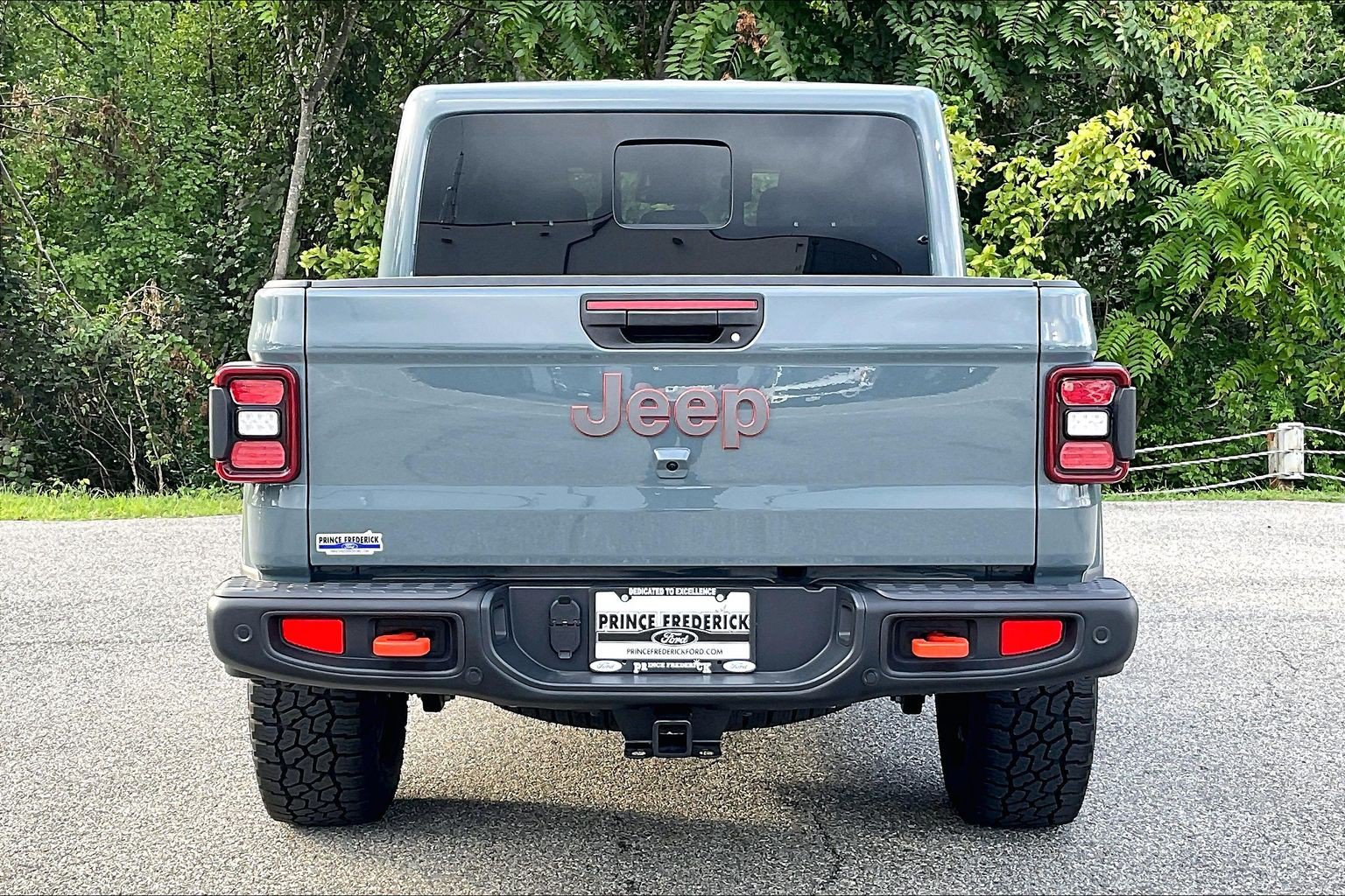 Used 2026 Jeep Gladiator Mojave AWD/4WD image 4