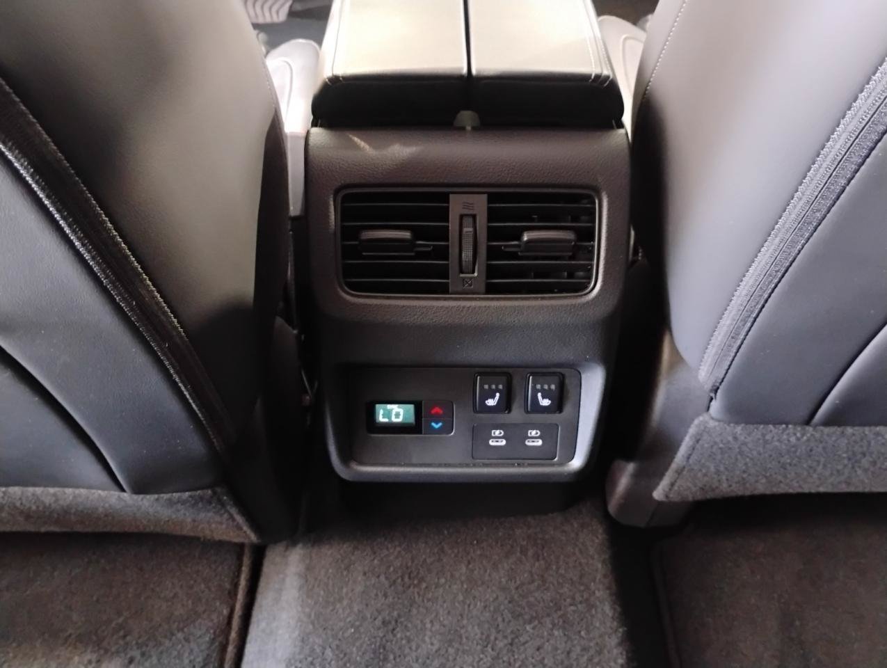 Used 2024 Nissan Rogue Platinum w/ Platinum Premium Package FWD image 71