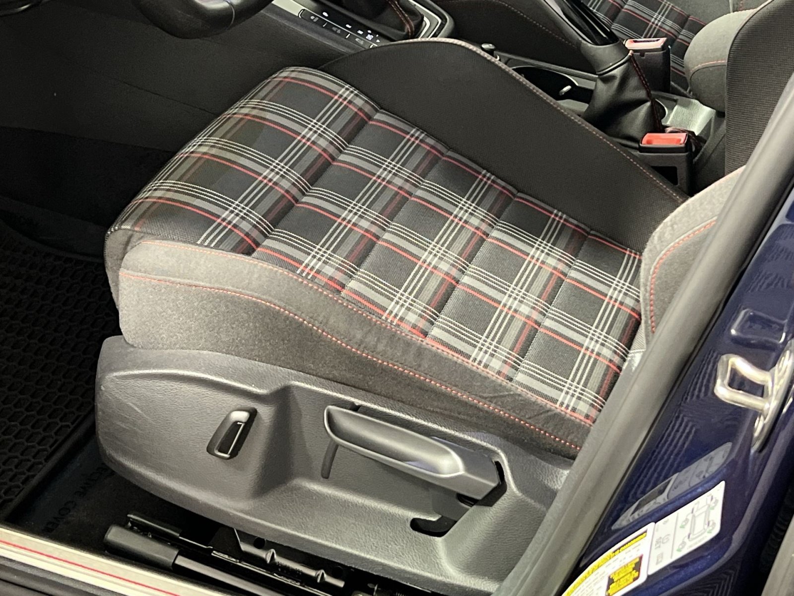 Used 2018 Volkswagen GTI S FWD image 15